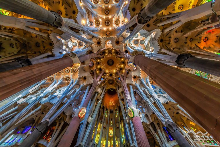 1 sagrada-familia-g10566926e_1920
